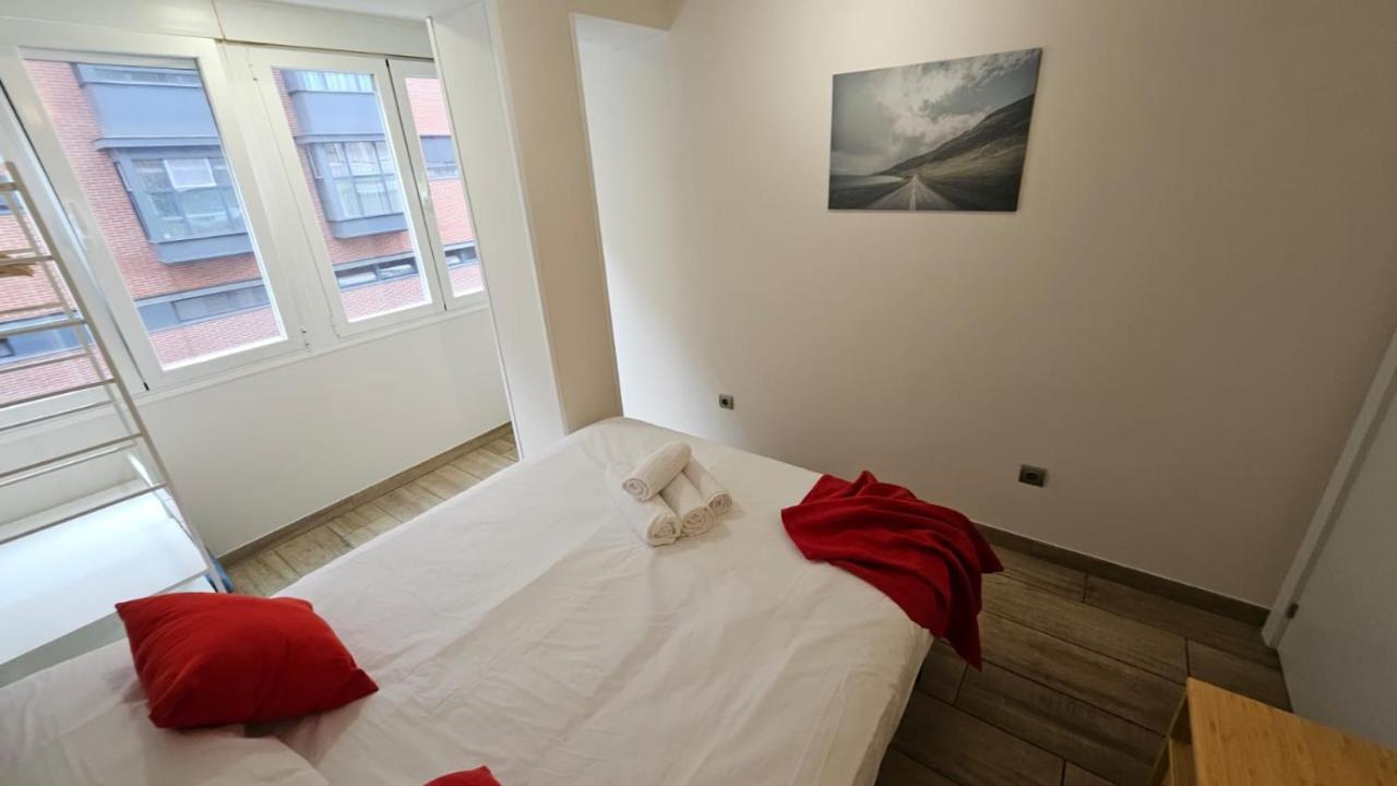 Luminoso Apartamento 6 Personas Pueblo Nuevo Madrid Exterior photo