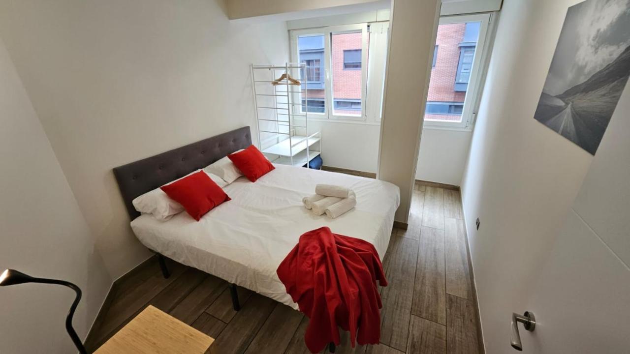 Luminoso Apartamento 6 Personas Pueblo Nuevo Madrid Exterior photo